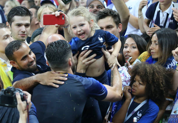 助阿瑙托维 助阿瑙托维