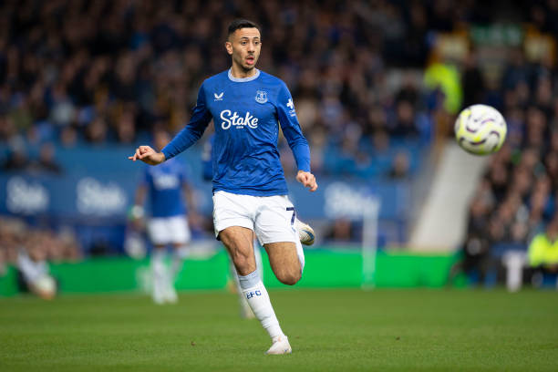 同時也為球 同時也為球