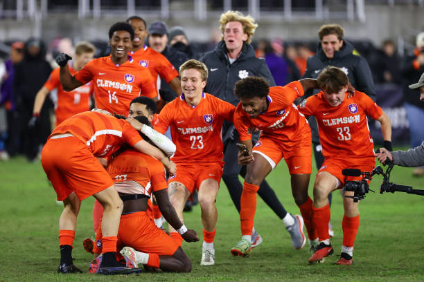 内完成破门 内完成破门